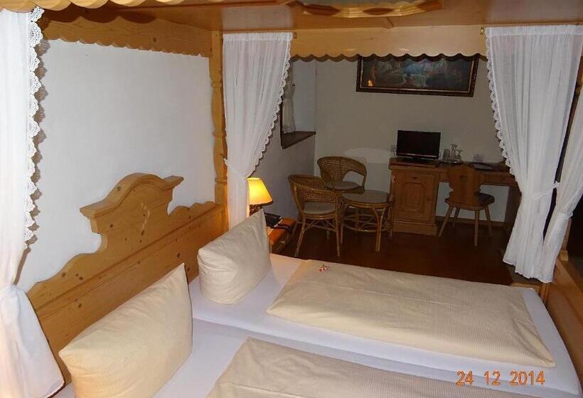 Romantic Room, Wasserstelz Historisches Genusshotel & Restaurant Am Rhein