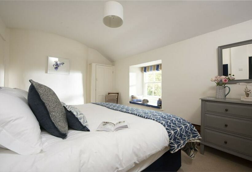 침실 1개 주택, Navas Nook Llp