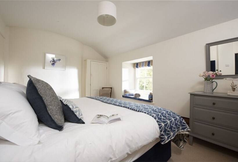 침실 1개 주택, Navas Nook Llp