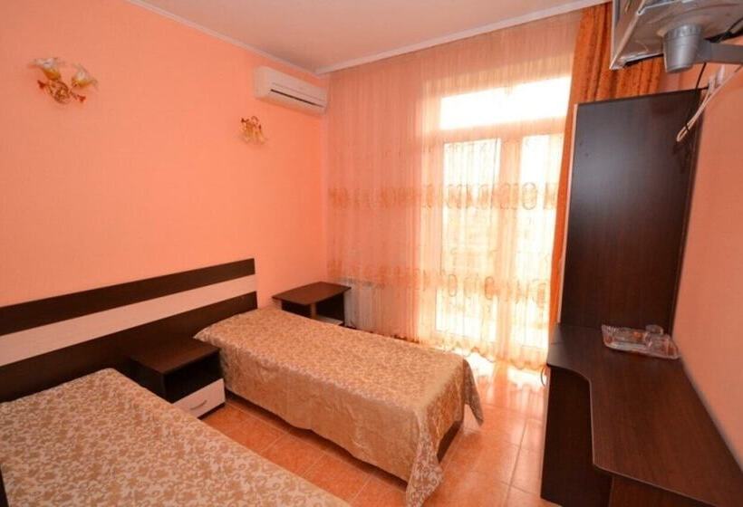 اتاق استاندارد چهار تخته, Marmelad