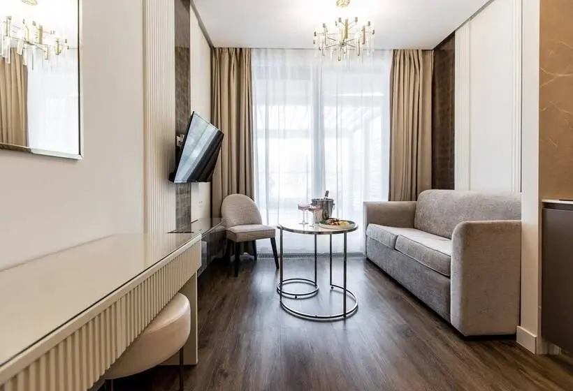 １ベッドルームのデラックスアパートメント, Luchezarniy Resort