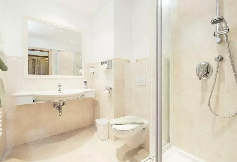 اتاق استاندارد یک نفره, Andre Arnold   Boutique Pension
