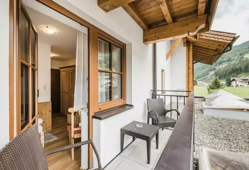 اتاق استاندارد یک نفره, Andre Arnold   Boutique Pension