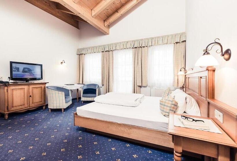 スタンダードルーム, Andre Arnold   Boutique Pension