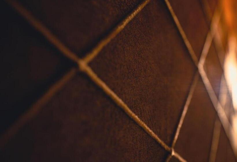 コンフォートルーム, Das Luggi Appartements