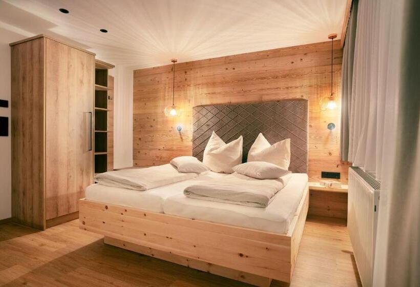 コンフォートルーム, Das Luggi Appartements