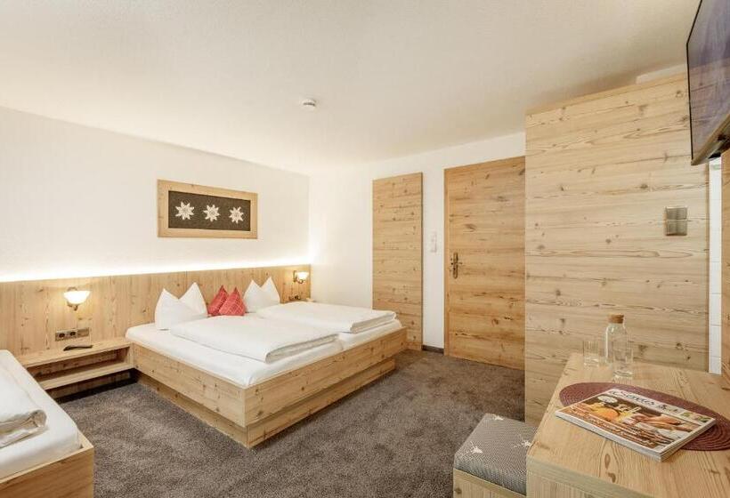 スタンダードトリプルルーム, Pension Edelweiss