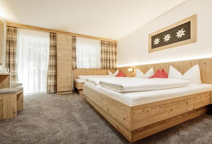 スタンダードトリプルルーム, Pension Edelweiss