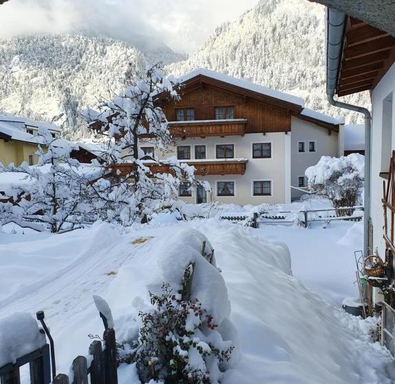 آپارتمان سوپریور 2 خوابه, Pension Gabl