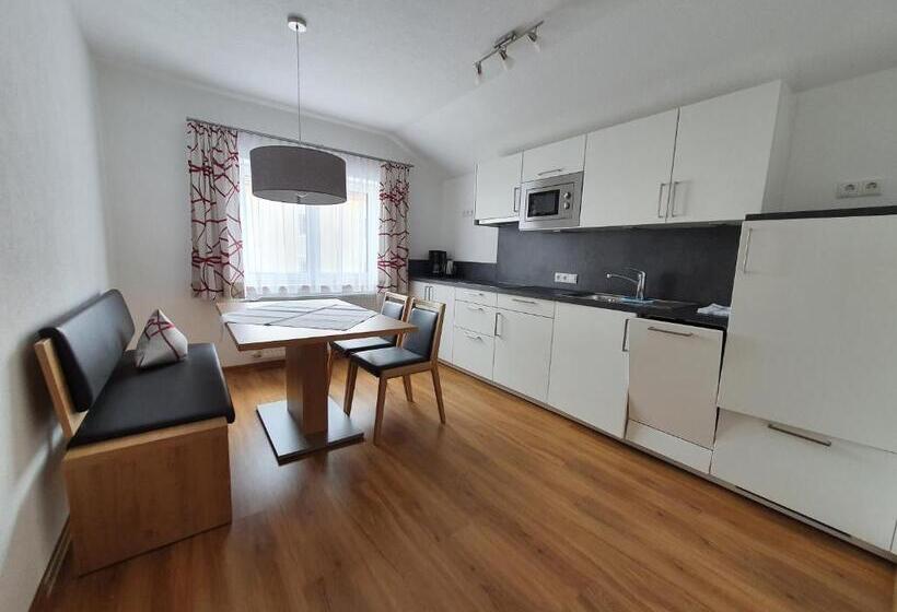 آپارتمان 2 خوابه با بالکن, Pension Gabl