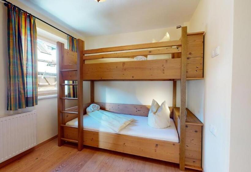 ファミリールーム, Daxer