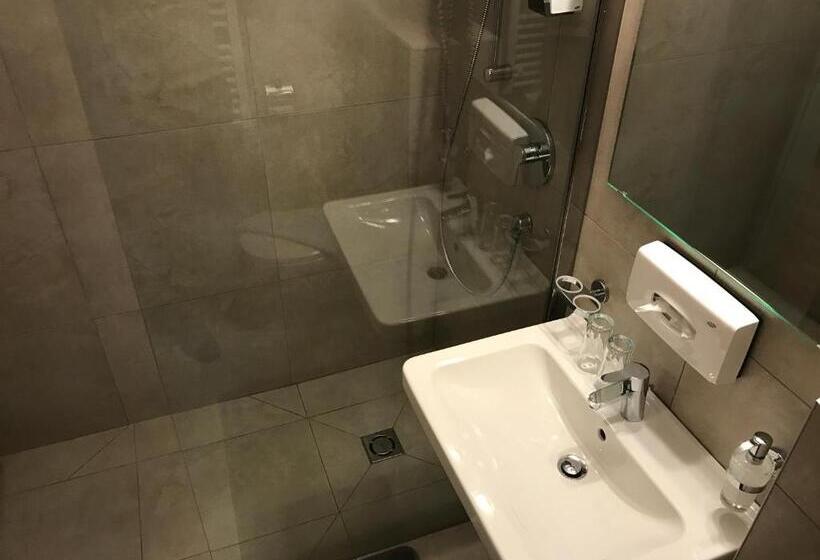 Номер Стандарт Трехместный, Clubdorf Hotel Alpenrose