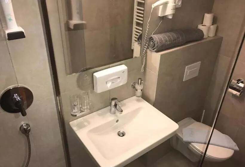 スタンダード４人部屋, Clubdorf Hotel Alpenrose
