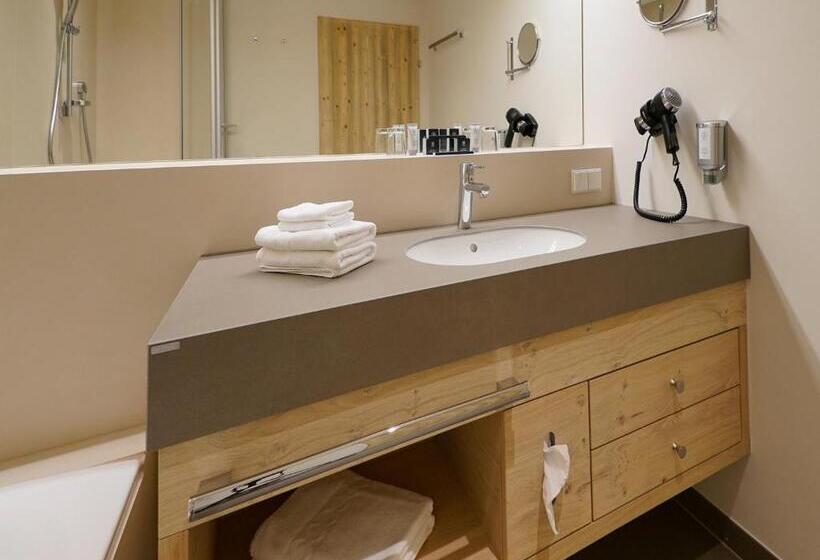 수피리어 룸, Das Seekarhaus