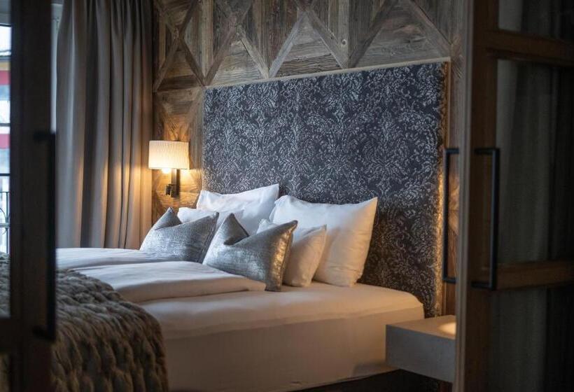 جناح, Das Seekarhaus