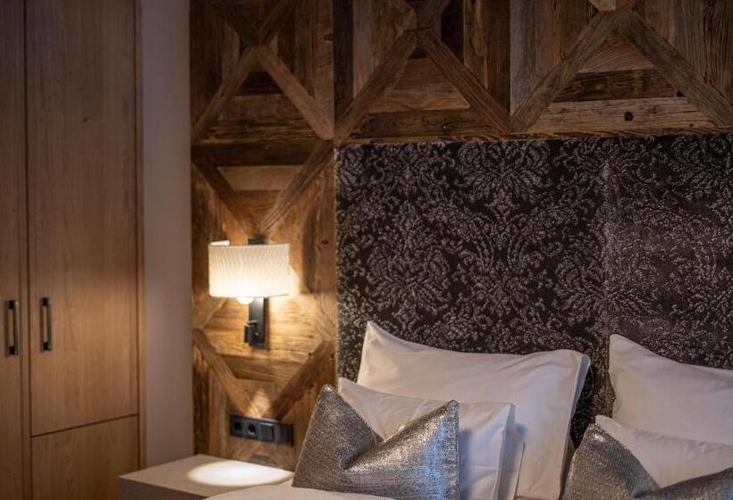 스위트, Das Seekarhaus