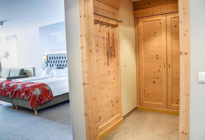 جناح, Das Seekarhaus