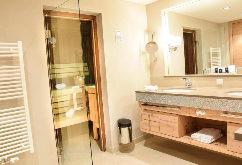 جناح, Das Seekarhaus