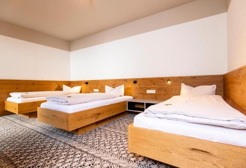 Люкс 3 Спальни, 4s Galtenberg Resort