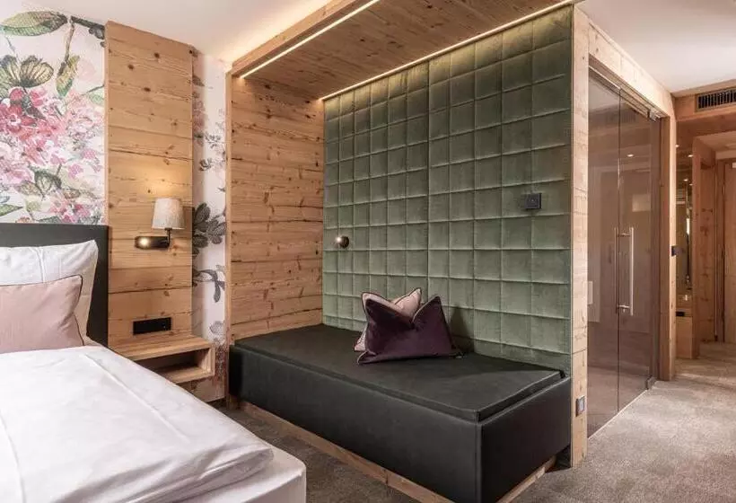 デラックスルーム, 4s Galtenberg Resort