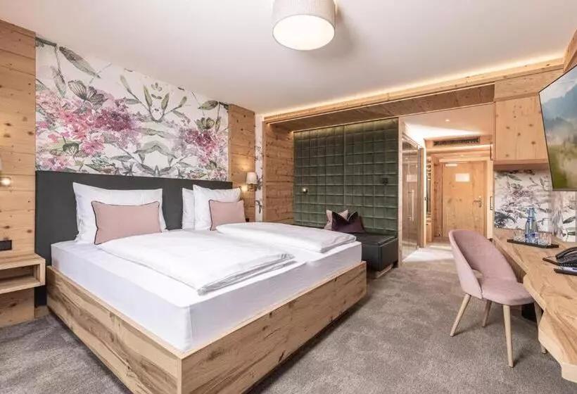 デラックスルーム, 4s Galtenberg Resort