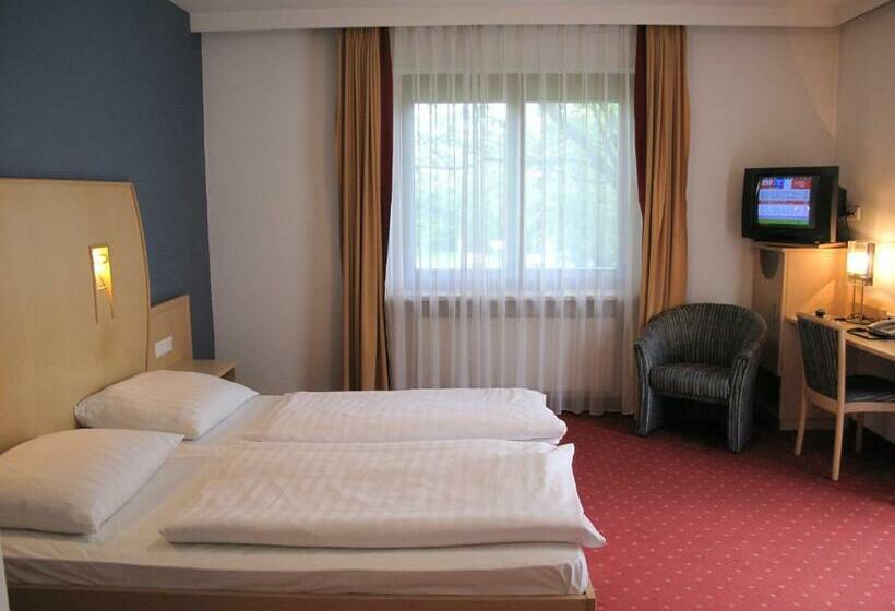 غرفة قياسية, Garni Höchschmied