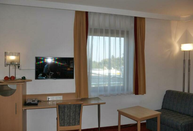 غرفة قياسية, Garni Höchschmied