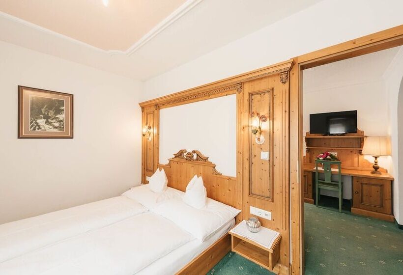 سوییت جونیور, Hoferwirt