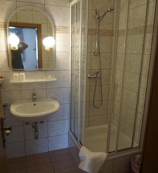 غرفة قياسية مزوَّدة بشُرفة, Pension Ferienwohnung Rotar