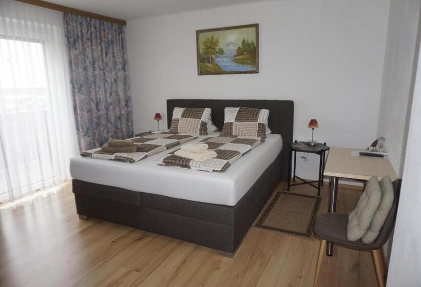 غرفة قياسية مزوَّدة بشُرفة, Pension Ferienwohnung Rotar