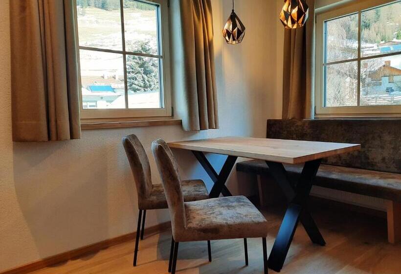 Апартаменты 1 Спальня с Балконом, Rosenhof  Premium Apartments & Erlebnisbauernhof