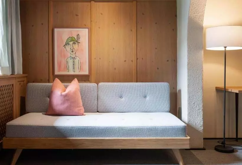 اتاق استاندارد, Schönherr Haus