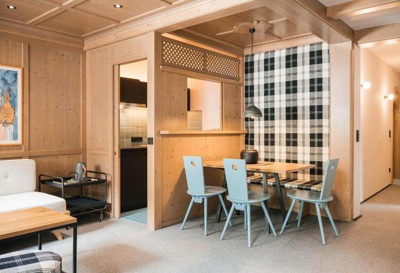 اتاق استاندارد چهار تخته, Schönherr Haus