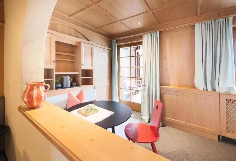اتاق استاندارد, Schönherr Haus