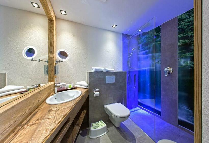 חדר קומפורט, Truyenhof