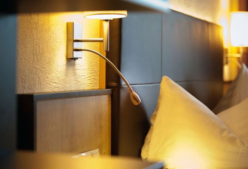 חדר קומפורט, Truyenhof