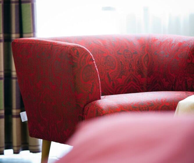 חדר קומפורט, Truyenhof