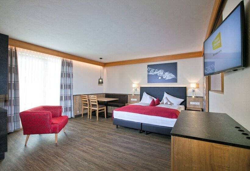 סוויטת ג'וניור, Truyenhof