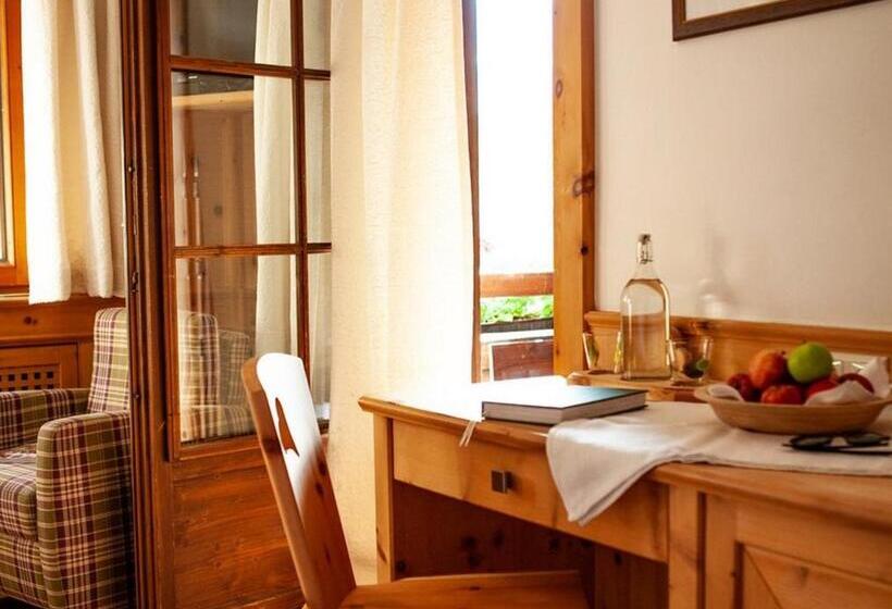 Номер Superior, Zur Post