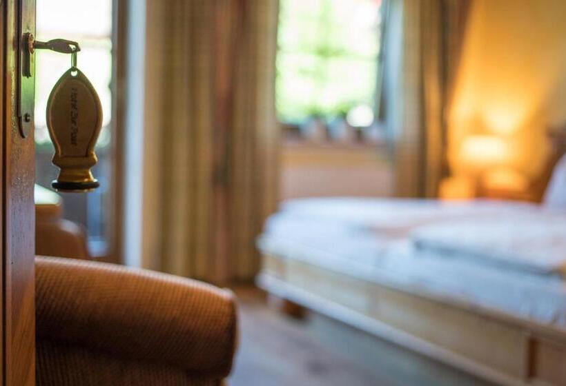 Номер Superior, Zur Post