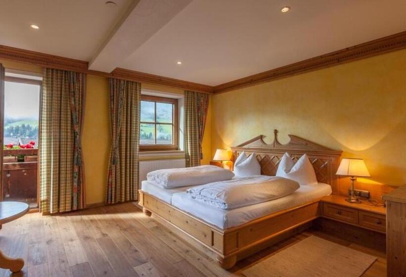 Номер Superior, Zur Post