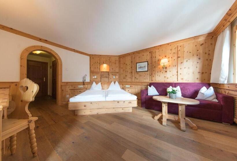 Номер Superior, Zur Post