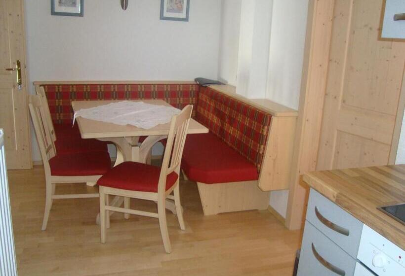 带阳台两卧公寓, Gästehaus Renate