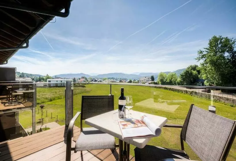 バルコニー付きスーペリアルーム, Seehotel Das Jo