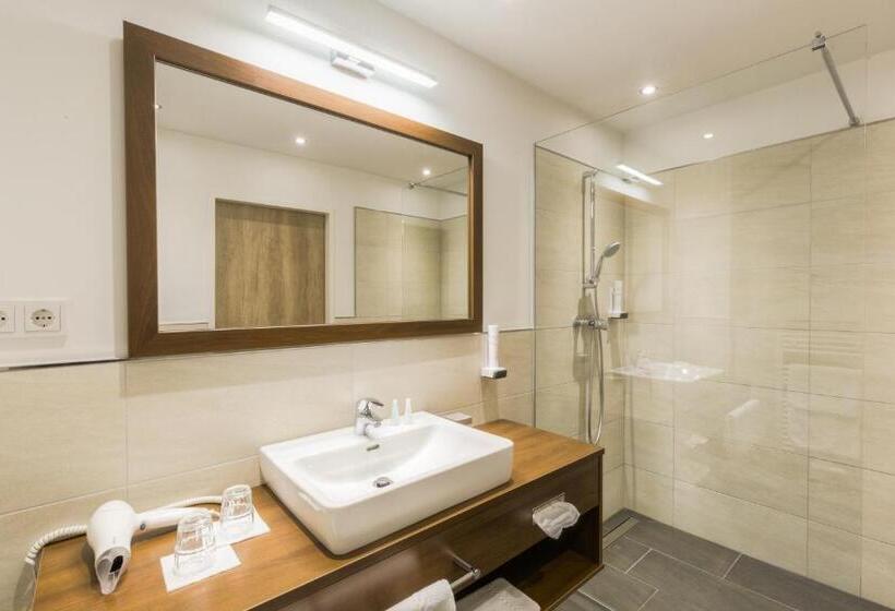 اتاق سوپریور با بالکن, Seehotel Das Jo