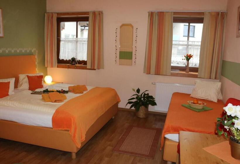 חדר סטנדרט לשלושה, Pension Göschlberger