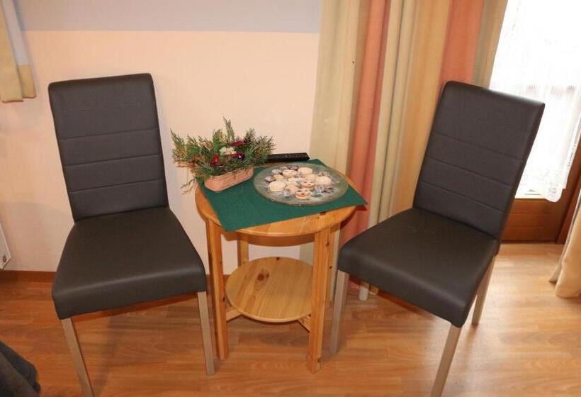 חדר סטנדרט לארבעה, Pension Göschlberger