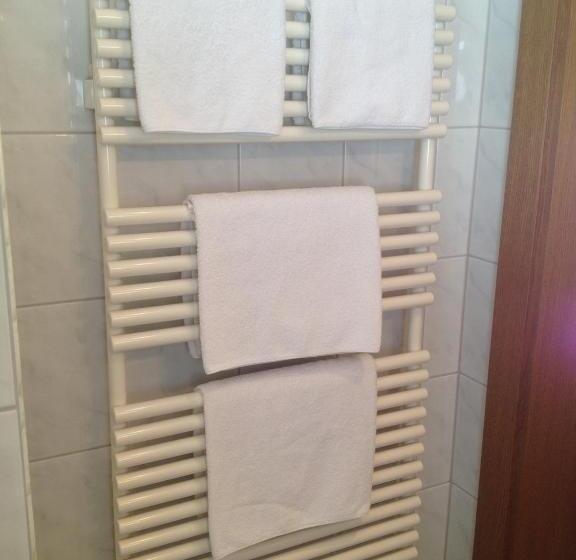 バルコニー付きスタンダードルーム, Pension Schlossberg