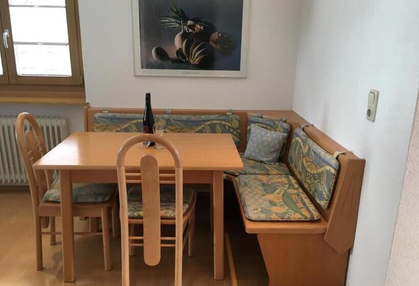 استودیوی استاندارد, Pension Schlossberg
