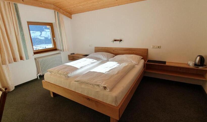 اتاق استاندارد با بالکن, Pension Schlossberg